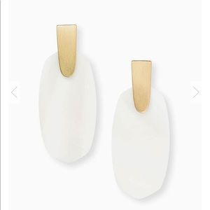 Kendra Scott Aragon Gold Drop Earrings White Pearl